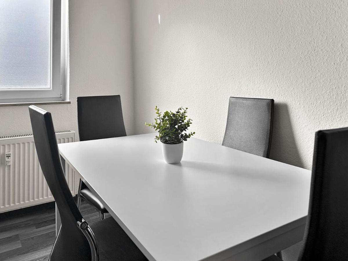 Relax Oasis With 65 Smarttv, Kitchen And Balcony Apartment Duisburg Exterior photo